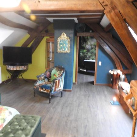 L'Ecrin Du Val De Sambre Bed & Breakfast Maubeuge Exterior photo